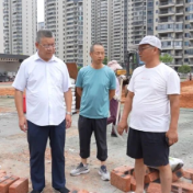 我县两个“康巴赫爱心足球场”即将投用