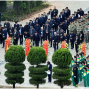 缅怀先烈寄哀思！我县举行2025年清明节系列祭扫活动
