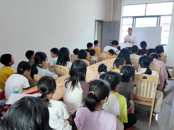 我县开展数字农家书屋线上线下联动亲子阅读活动