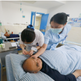 何晓晖：十六载坚守杏林 用中医护理传递生命温度