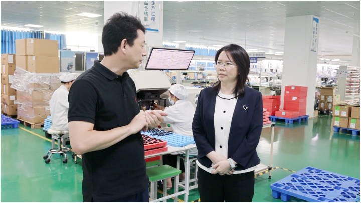 樊未调研园区企业发展工作