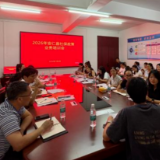 县人社局送政策下乡 打通社保服务“最后一公里”