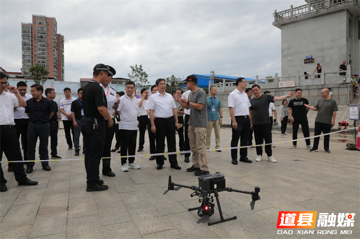 0618李天明现场调度2023年端午节龙船赛相关工作 (2)_副本1.jpg