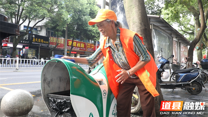 1001道县：喜迎双节展新颜 红旗飘扬映初心 (5)_副本2.png