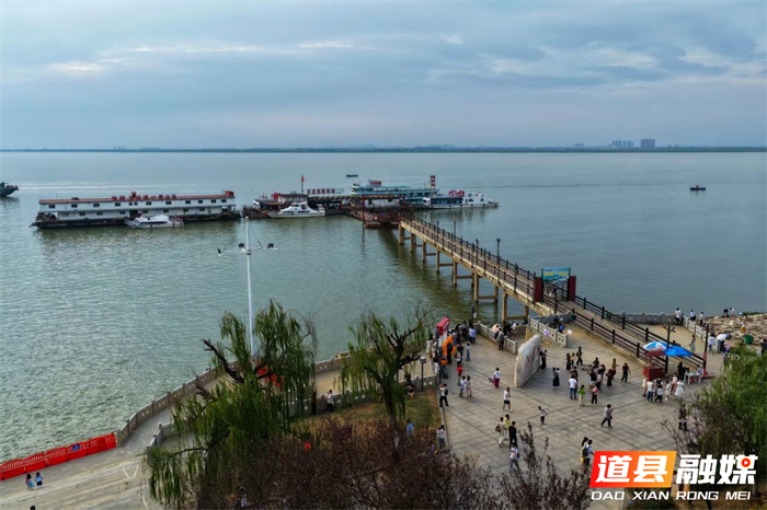 1011秋夜洞庭:足球与诗意的交响华章09_副本.png 1011秋夜洞庭:足球与诗意的交响华章09_副本.png