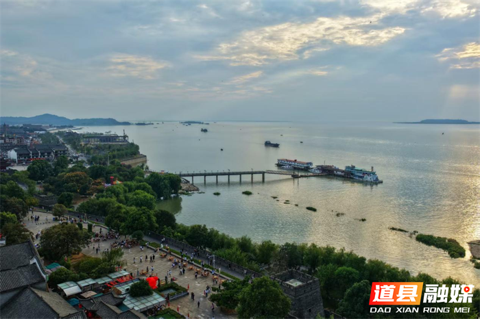 1011秋夜洞庭:足球与诗意的交响华章08_副本.png 1011秋夜洞庭:足球与诗意的交响华章08_副本.png