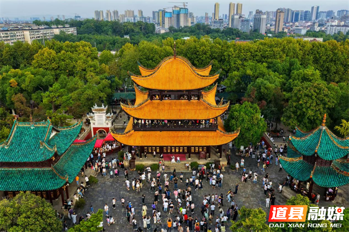 1011秋夜洞庭:足球与诗意的交响华章07_副本.png 1011秋夜洞庭:足球与诗意的交响华章07_副本.png