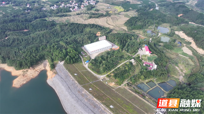 1027道县:月岩山泉携“史诗皮肤”助力湘超 2万杯定制水为永州主场添彩 (1)_副本.png 1027道县:月岩山泉携“史诗皮肤”助力湘超 2万杯定制水为永州主场添彩 (1)_副本.png