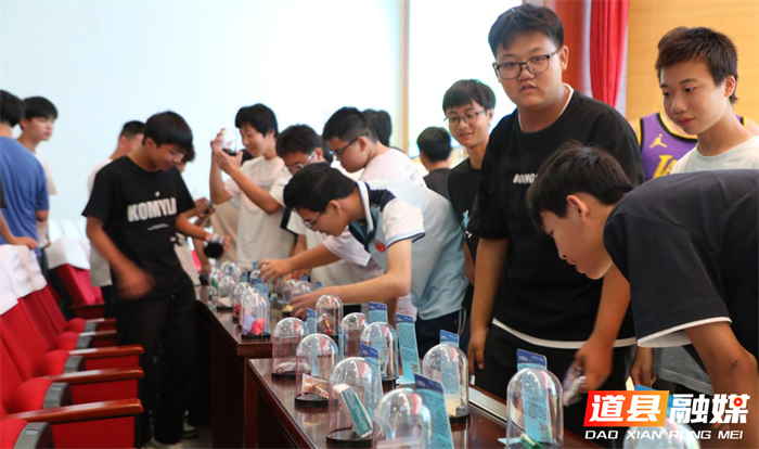 1019拧紧“防毒阀” 守护青春不“毒行——永州工贸学校（道州技工学校）开展禁毒宣传讲座03_副本.png