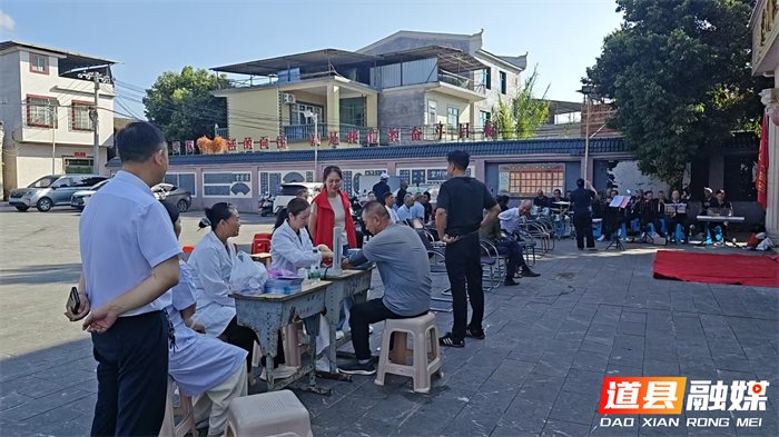 1019九九重阳节 浓浓敬老情——道县东门街道开展重阳节系列活动02_副本.png