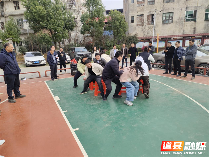 0310春暖半边天 聚力绽芳华——道县四马桥镇举办趣味运动会03_副本.png