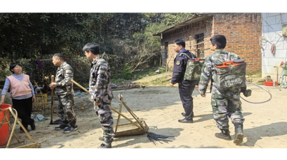 道县开展带装巡逻 严防森林火灾