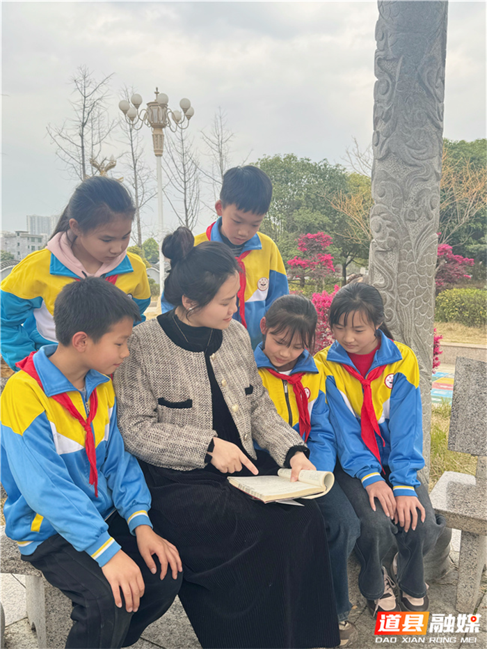 0318道县：书香润初心 雷锋精神进校园01_副本.png