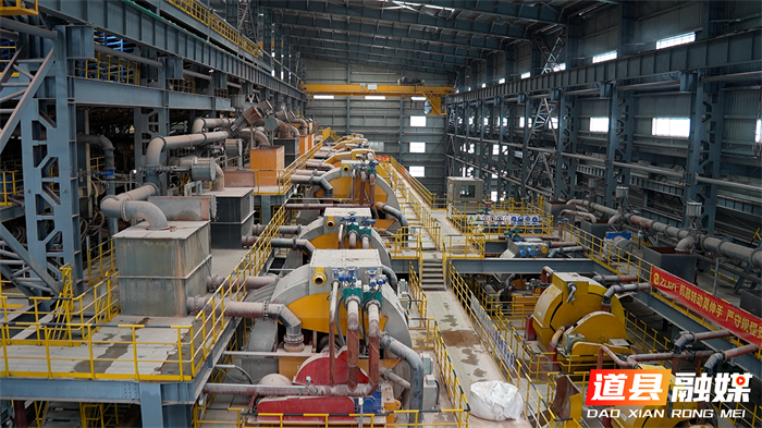 0302道县：策马扬鞭抢开局 紫金锂业复工复产劲头足 (10)_副本.jpg