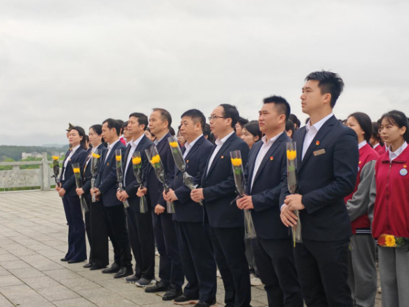 缅怀革命先烈 传承红色基因 | 道州玉潭（东阳）学校开展清明祭英烈研学活动