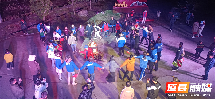 0304道县:苏永一家亲 欢喜闹元宵 (1)_副本.jpg 0304道县:苏永一家亲 欢喜闹元宵 (1)_副本.jpg