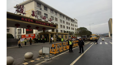 道县：交警开启护学模式护航开学季