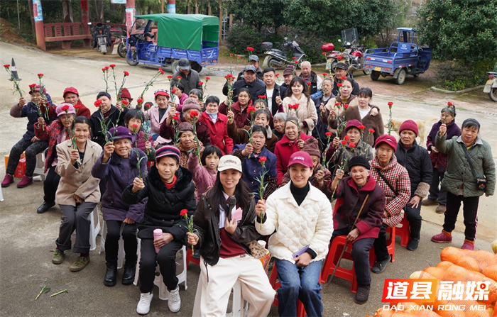 0309道县菖路村：巾帼欢聚庆“三八” 凝聚乡村振兴“她”力量01_副本.png