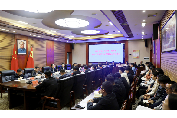 唐超学参加县委办机关第一党支部组织生活会