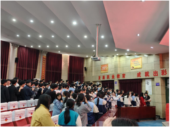 减压赋能 逐梦前行——永州工贸学校开展2026届高考心理减压团体辅导活动