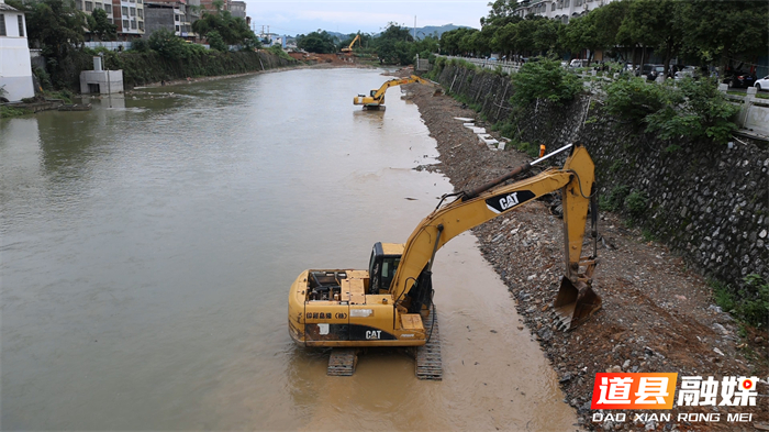 0511道县：清淤疏浚保畅通 龙船赛道焕新颜 (4)_副本.jpg