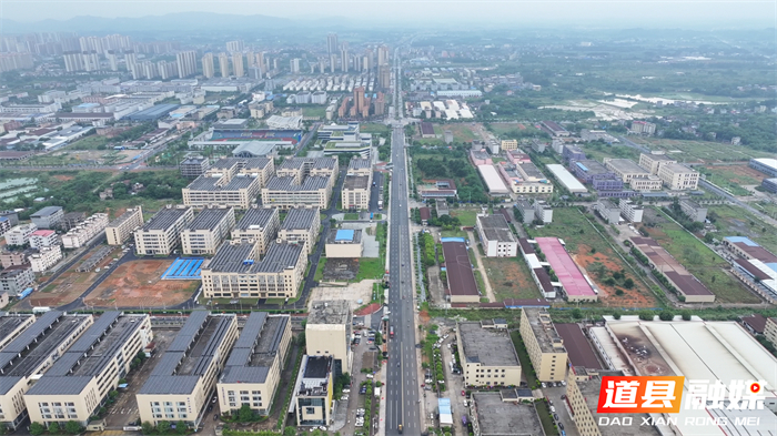 0515道县:污水管网改造稳步推进 筑牢民生“地下防线” (1)_副本.jpg 0515道县:污水管网改造稳步推进 筑牢民生“地下防线” (1)_副本.jpg
