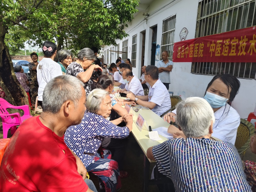 【医疗服务提升年】道县中医医院开展名医团队进乡村巡回医疗，打通健康服务最后一公里