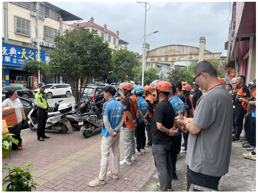 “送餐忙，安全不能忘”— 道县交警为外卖骑手“送法”上门