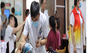 视频 | 龙船竞渡潇水畔 风药飘香惠民生 瑶医药学术年会为道县端午添健康底色