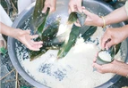 粽叶飘香迎端午，邻里欢聚话温情——梅花镇石下渡村开展包粽子活动