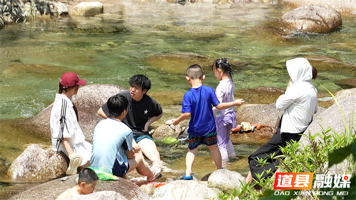 0714道县:丰富文旅业态 让“清凉经济”四季红火08_副本.jpg 0714道县:丰富文旅业态 让“清凉经济”四季红火08_副本.jpg