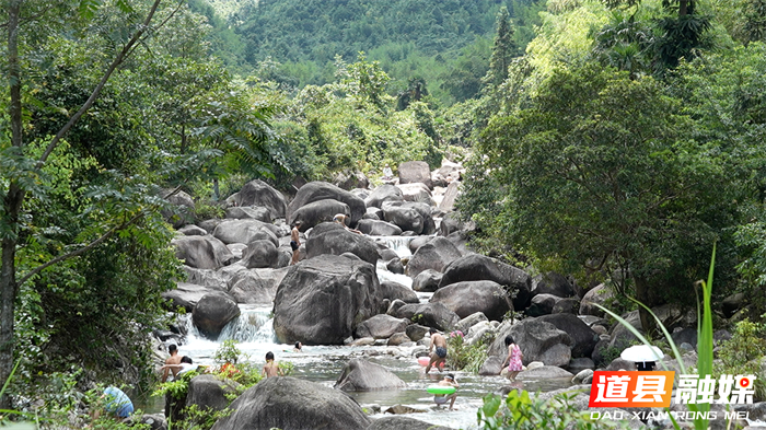 0714道县:丰富文旅业态 让“清凉经济”四季红火02_副本.jpg 0714道县:丰富文旅业态 让“清凉经济”四季红火02_副本.jpg