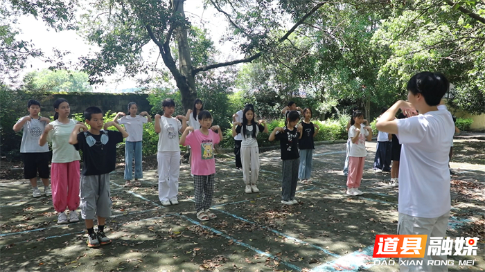 0717道县:党建引领校地同心 公益夏令营点亮留守儿童多彩夏日03_副本.jpg 0717道县:党建引领校地同心 公益夏令营点亮留守儿童多彩夏日03_副本.jpg
