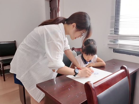道县：多彩公益课堂  点亮少年暑期生活