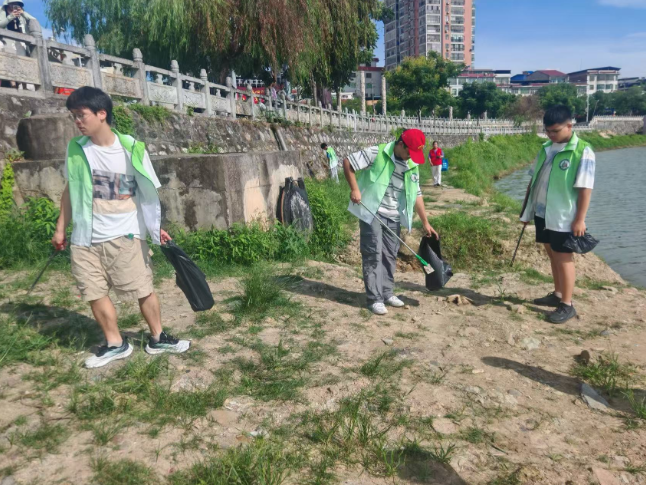 道县开展护鸟护林护碧水行动
