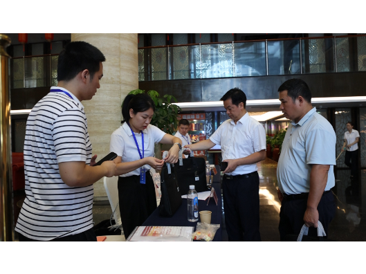 满怀豪情赴盛会，肩负使命绘新卷——中国共产党道县第十四次代表大会代表今日报到