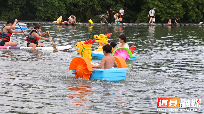 0728道县：夏日清凉引客来 增收致富促振兴 (3)_副本.jpg