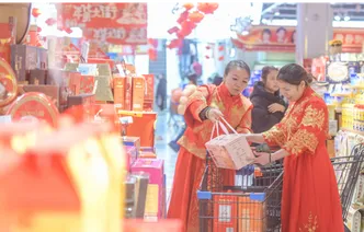 湖南道县：年货市场供销两旺