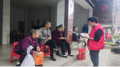 道县蚣坝镇：赶集日里话安全 法治宣传入民心