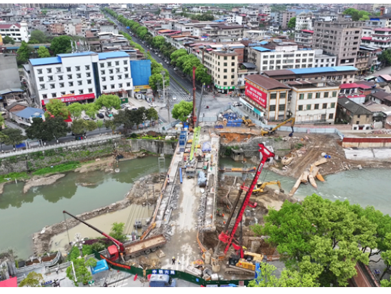 道县：桥梁拓宽畅出行 管网改造利民生