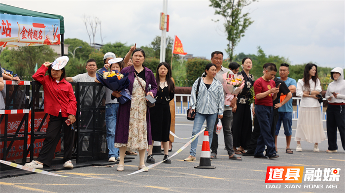 P60A6742_副本.jpg P60A6742_副本.jpg
