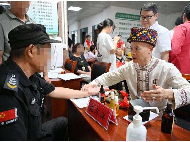 龙舟竞渡潇水畔 风药飘香惠民生‖瑶医药学术年会为道县端午添健康底色