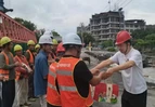 粽叶飘香迎端午，心系一线暖人心——道县住建局开展端午慰问活动