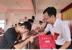 桑梓聚力助圆梦 薪火相传启新程——道县白马渡镇首次开展乡贤商界助学帮扶活动