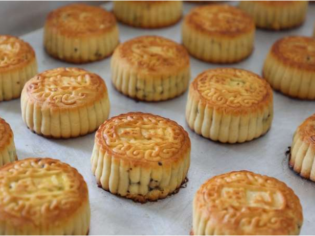 道县：古法手工月饼飘香 亲手体验制作乐趣浓