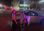 道县：交警暖心帮助返乡老人回家团圆