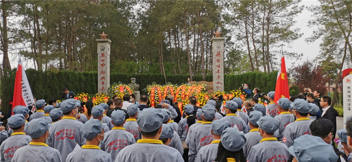 0327学史明理③丨举行一次祭奠英烈活动01.jpg