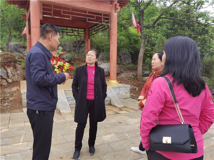 0413永州市人大常委会调研组来道调研保护利用红色旅游资源和非物质文化资产、推动文旅产业发展情况02.jpg