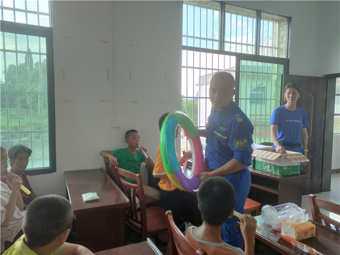 0719道县寿雁镇开展留守儿童防溺水自护知识培训.jpg