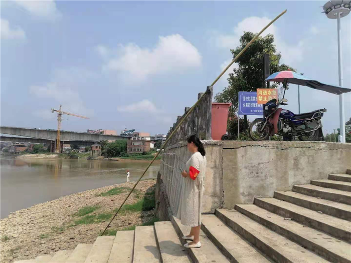 道县东门街道党员齐上阵.png